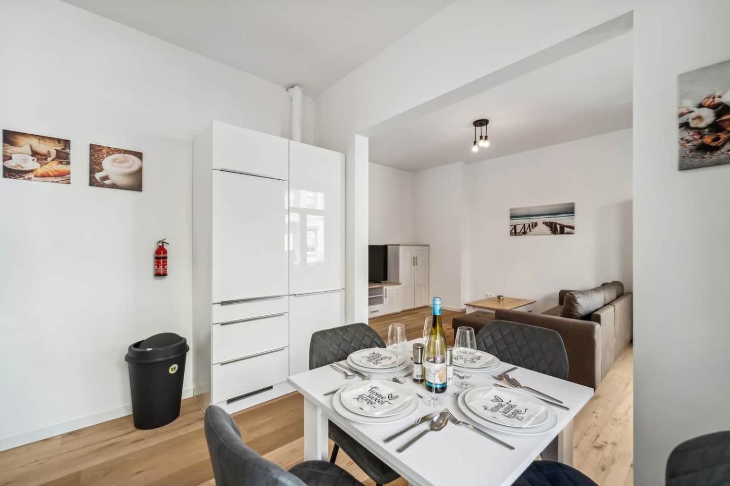 Infinity Stay Ferienapartments Rheinstrasse Wilhelmshaven Exterior photo