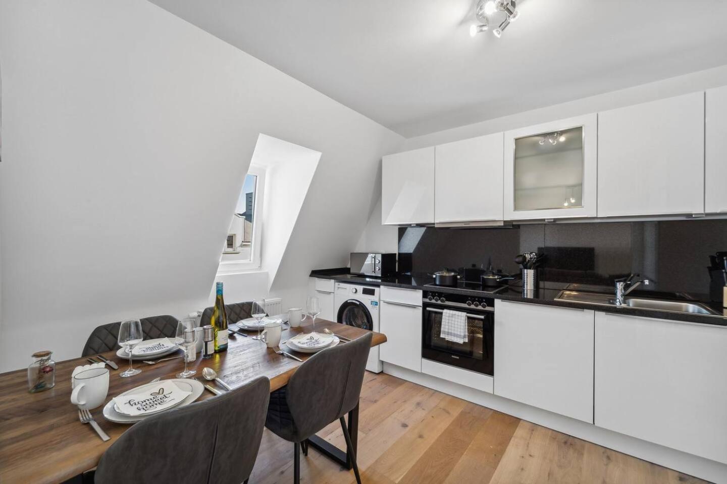 Infinity Stay Ferienapartments Rheinstrasse Wilhelmshaven Exterior photo